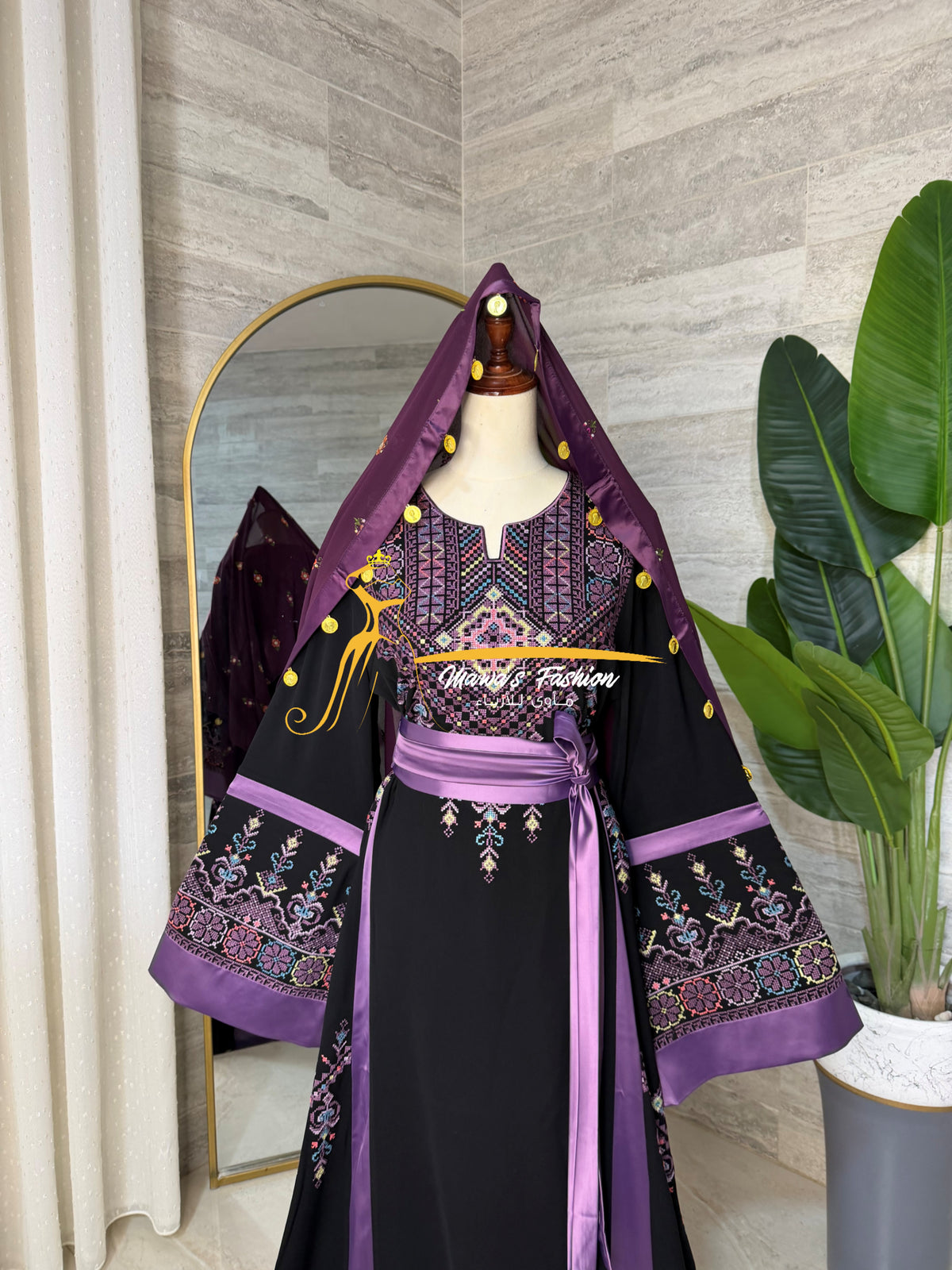 Black & Violet Embroidered Luxury Thobe - Style Q154