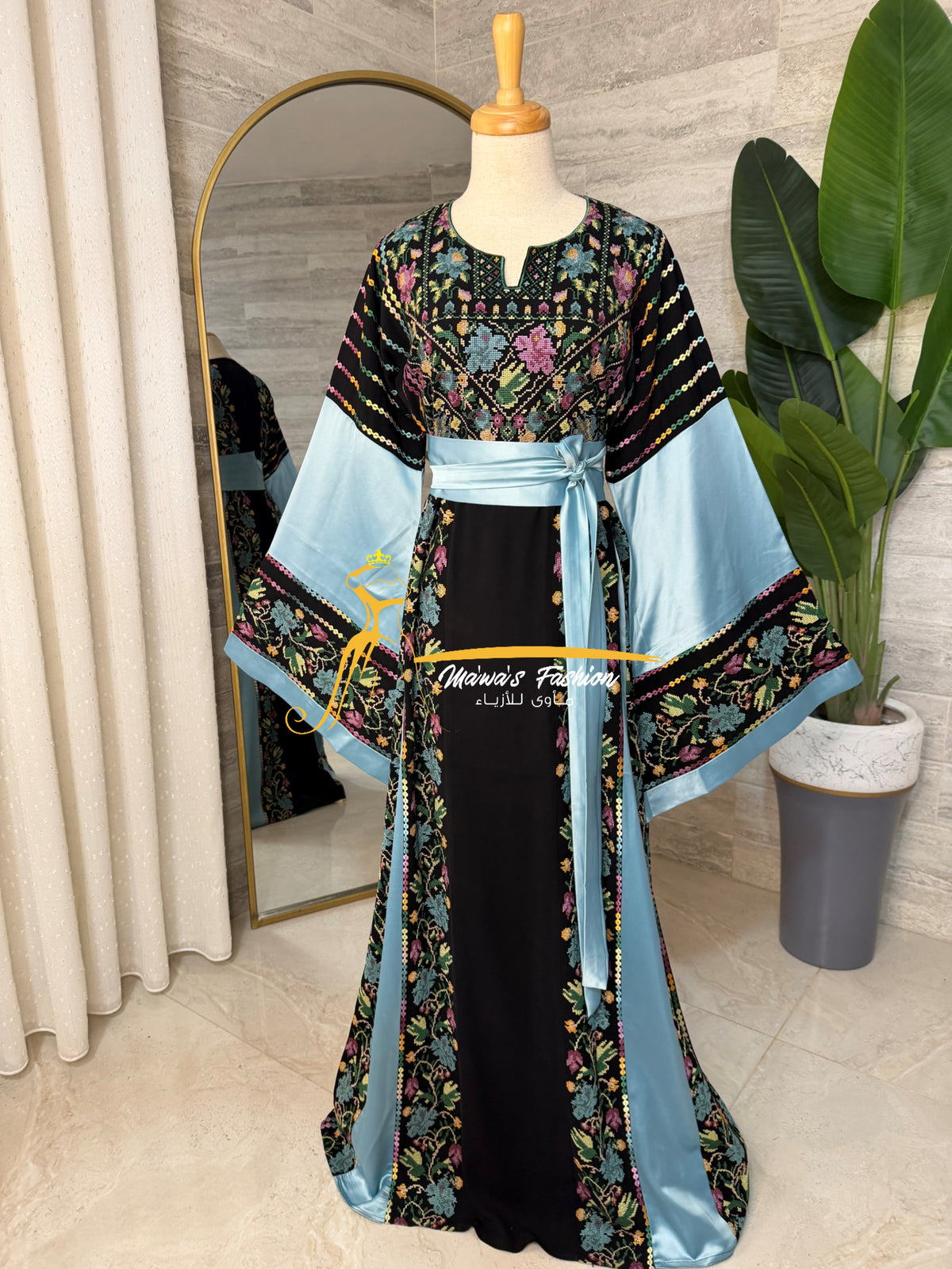 Black & Royal VioletThobe - Style Q126
