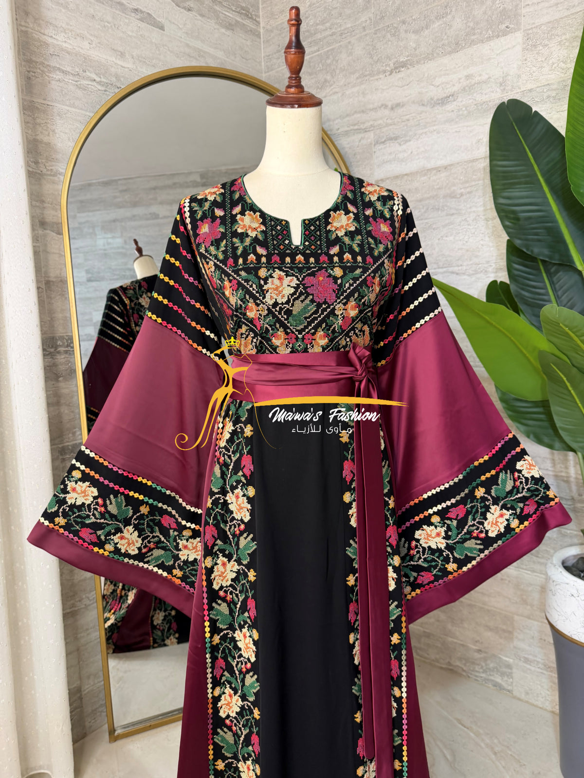 Black &Burdendy Thobe - Style Q126