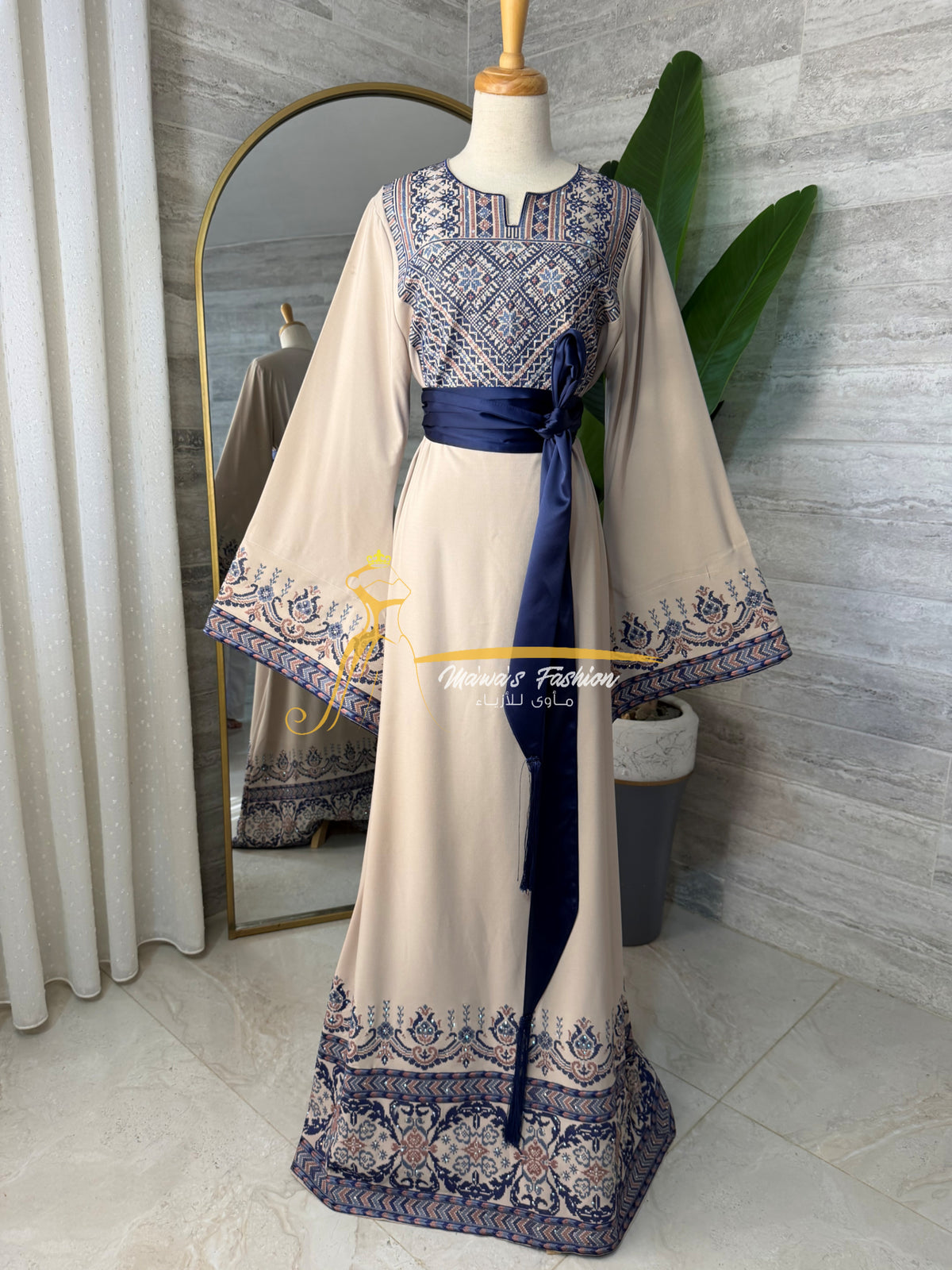 Beige Embroidered Thobe with Satin Belt