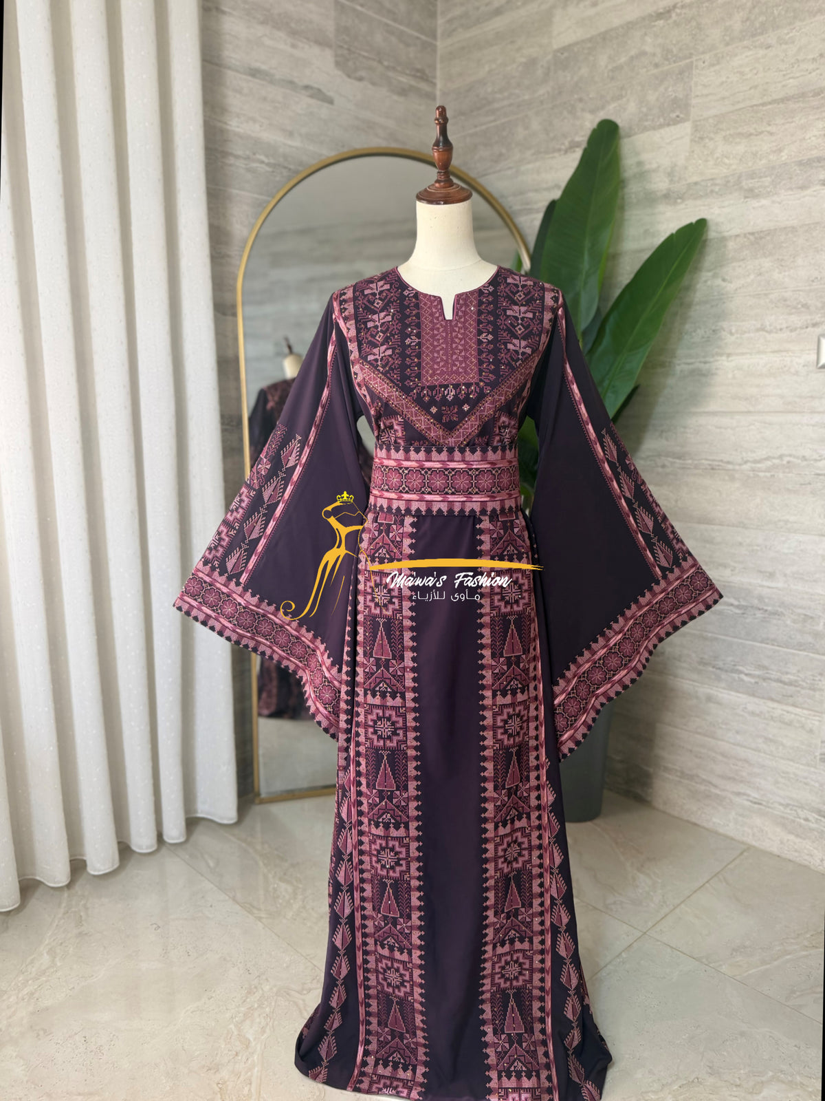 Royal Embroidered Thobe –Deep Plum & Dusty Pink Style G008C