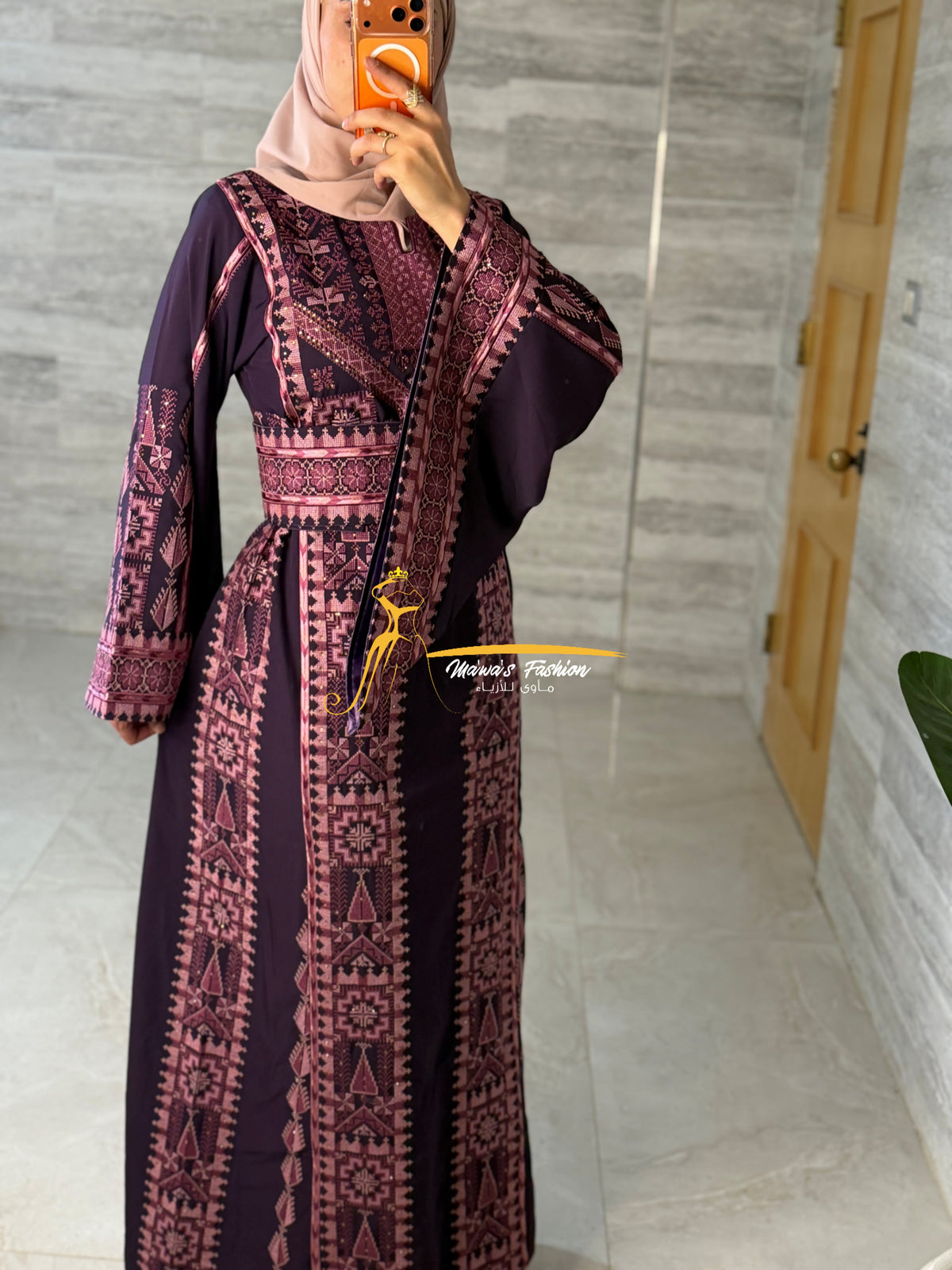 Royal Embroidered Thobe –Deep Plum & Dusty Pink Style G008C