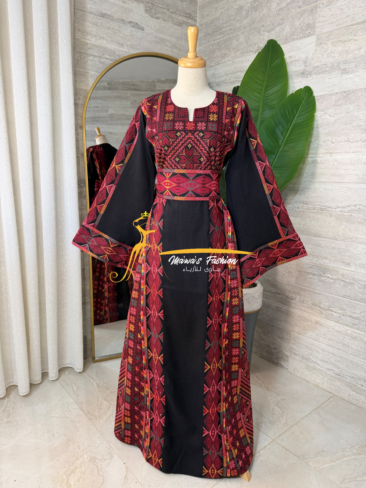 Luxury Black Geometric Embroidered Thobe - Style MG4926 A