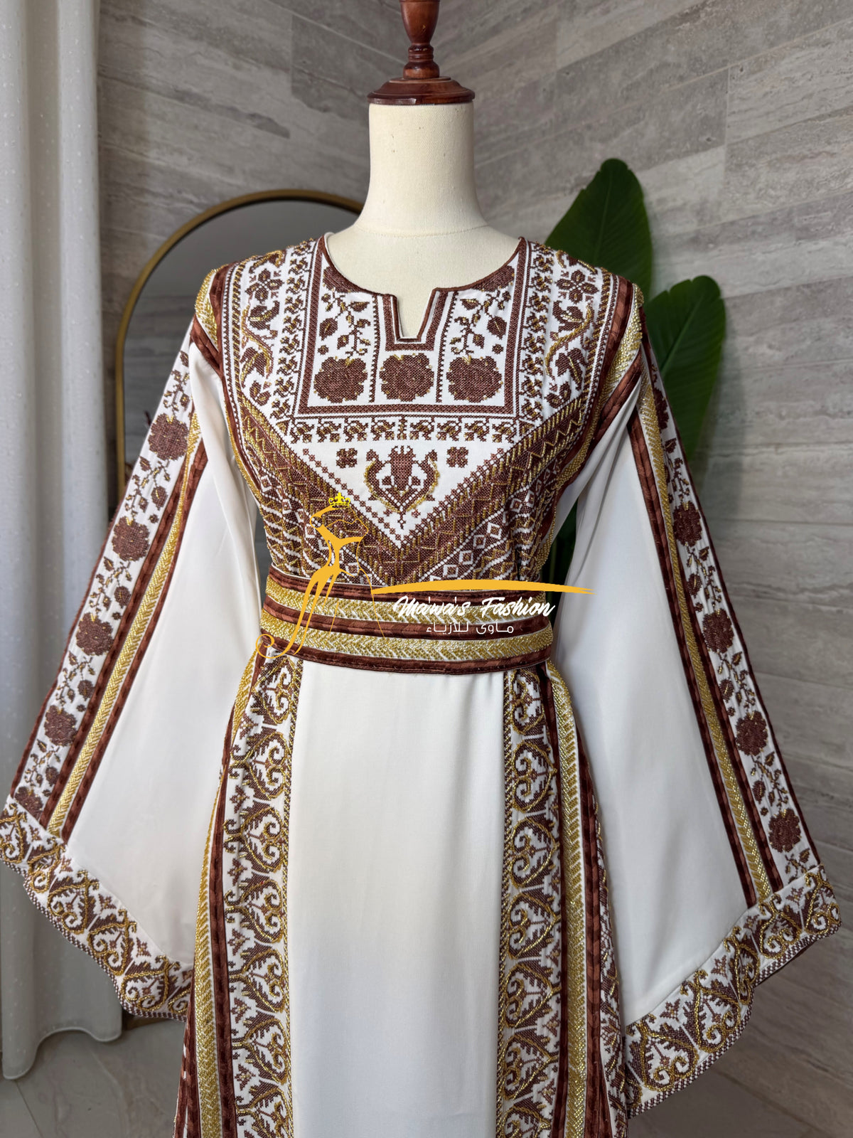 Luxury White Heavy Embroidered Thobe with Beaded Manajel Belt - Style MG526C