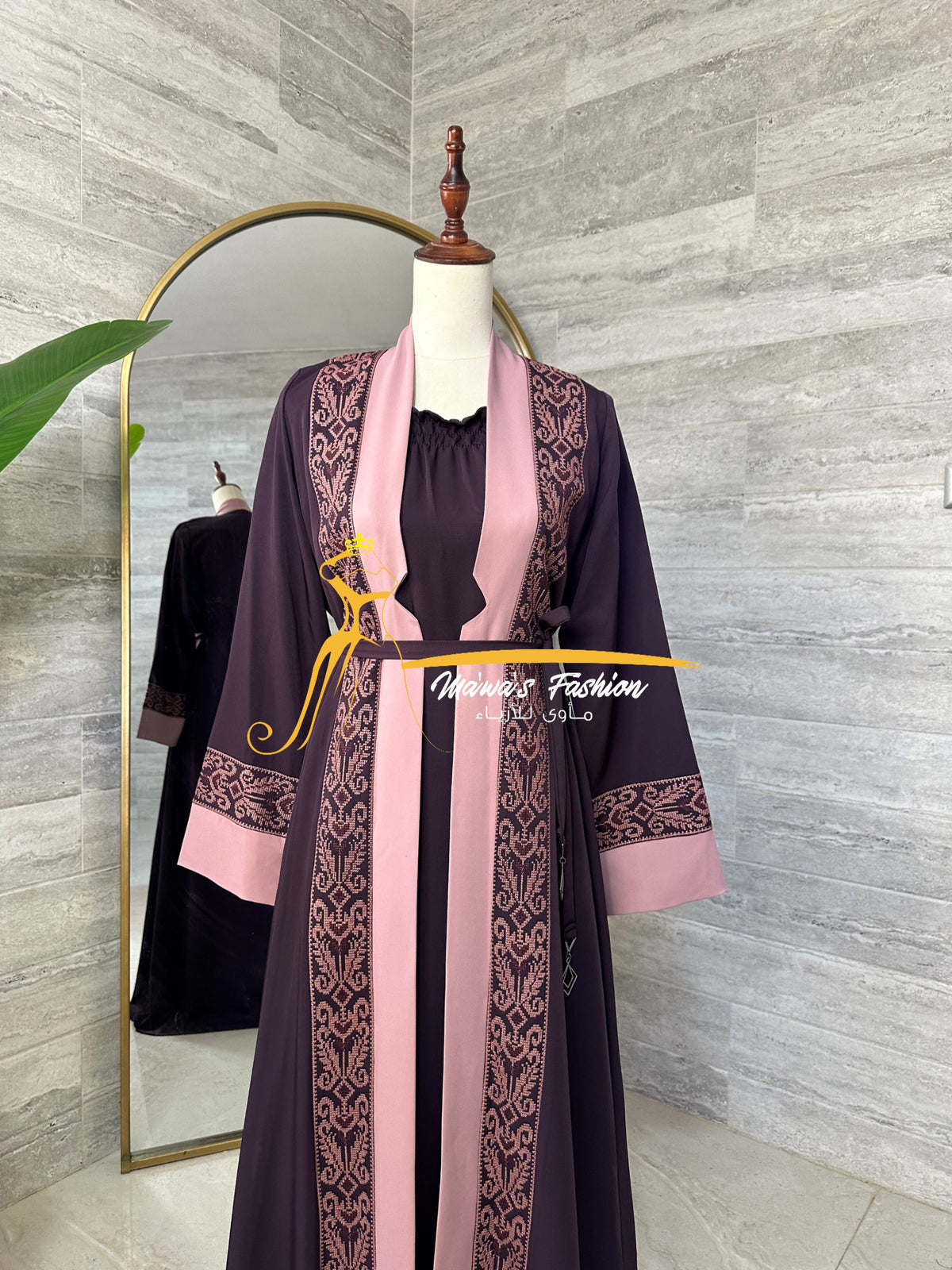 Abaya / Bisht