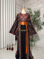 LuxuryBlack Embroidered Thobe with Hand-Crocheted Trim - Style MZ126D