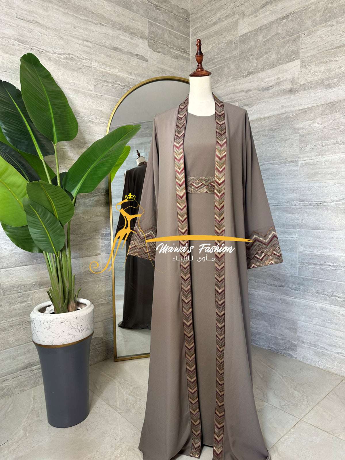 Abaya / Bisht