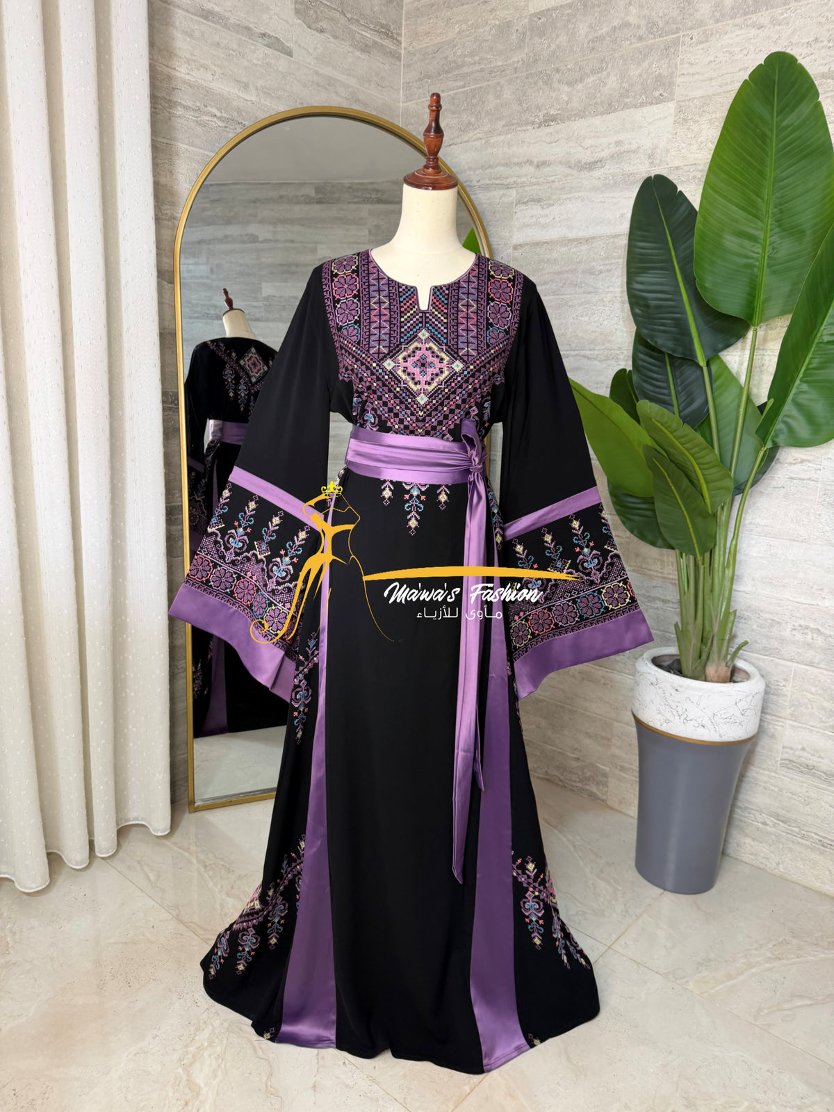 Black & Violet Embroidered Luxury Thobe - Style Q154