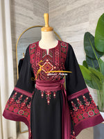 Black & Berry Red Embroidered Luxury Thobe - Style Q154