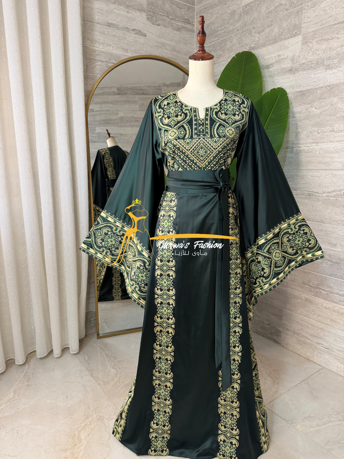 Luxury Forest Green Satin Embroidered Thobe - Style Q428C