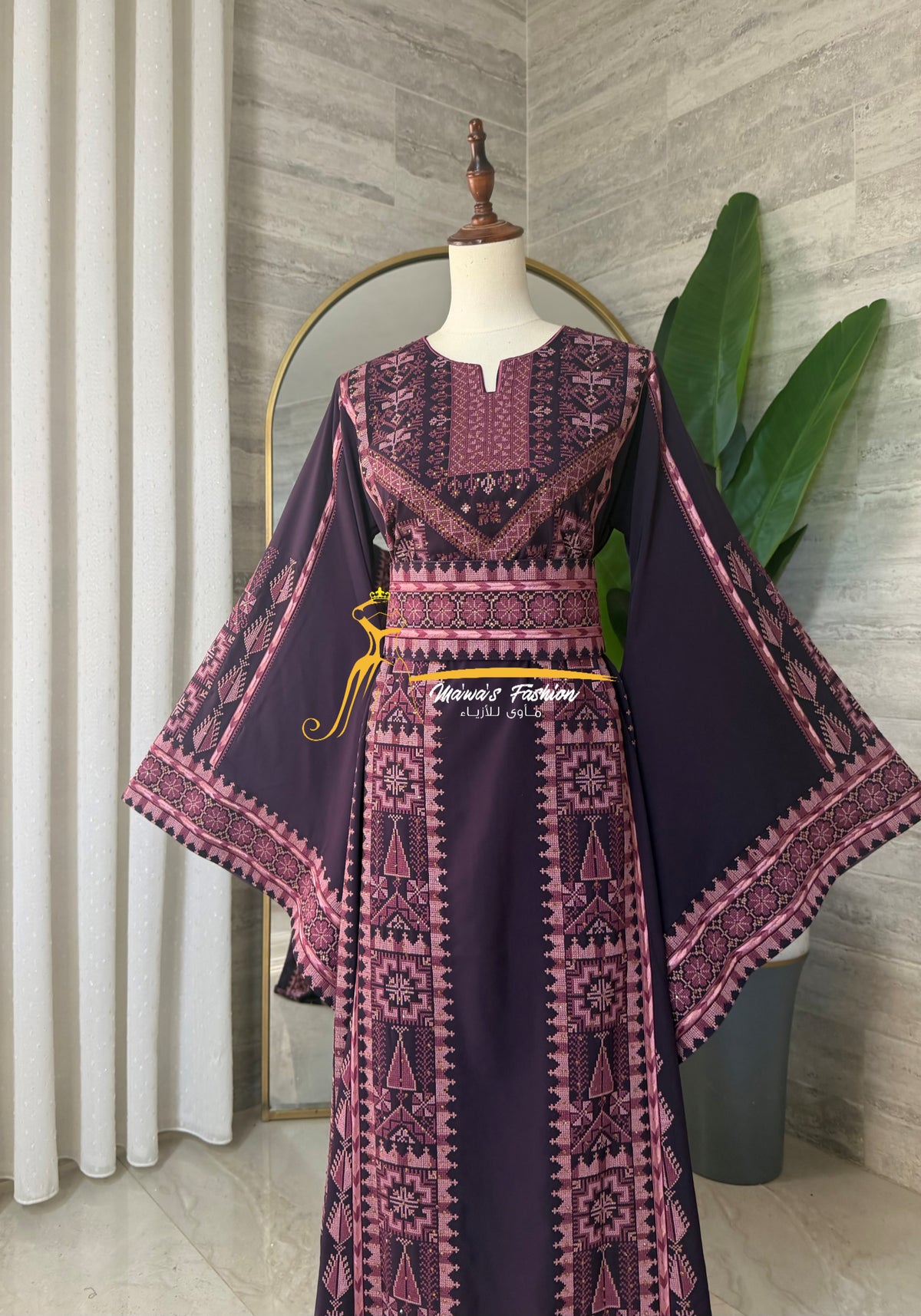 Royal Embroidered Thobe –Deep Plum & Dusty Pink Style G008C