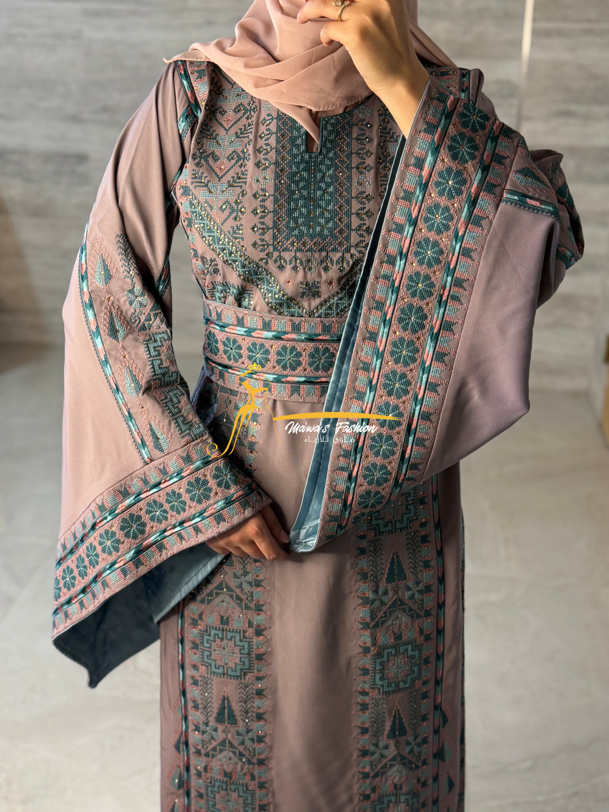 Royal Embroidered Thobe –Dusty Mauve & Teal Style G008B