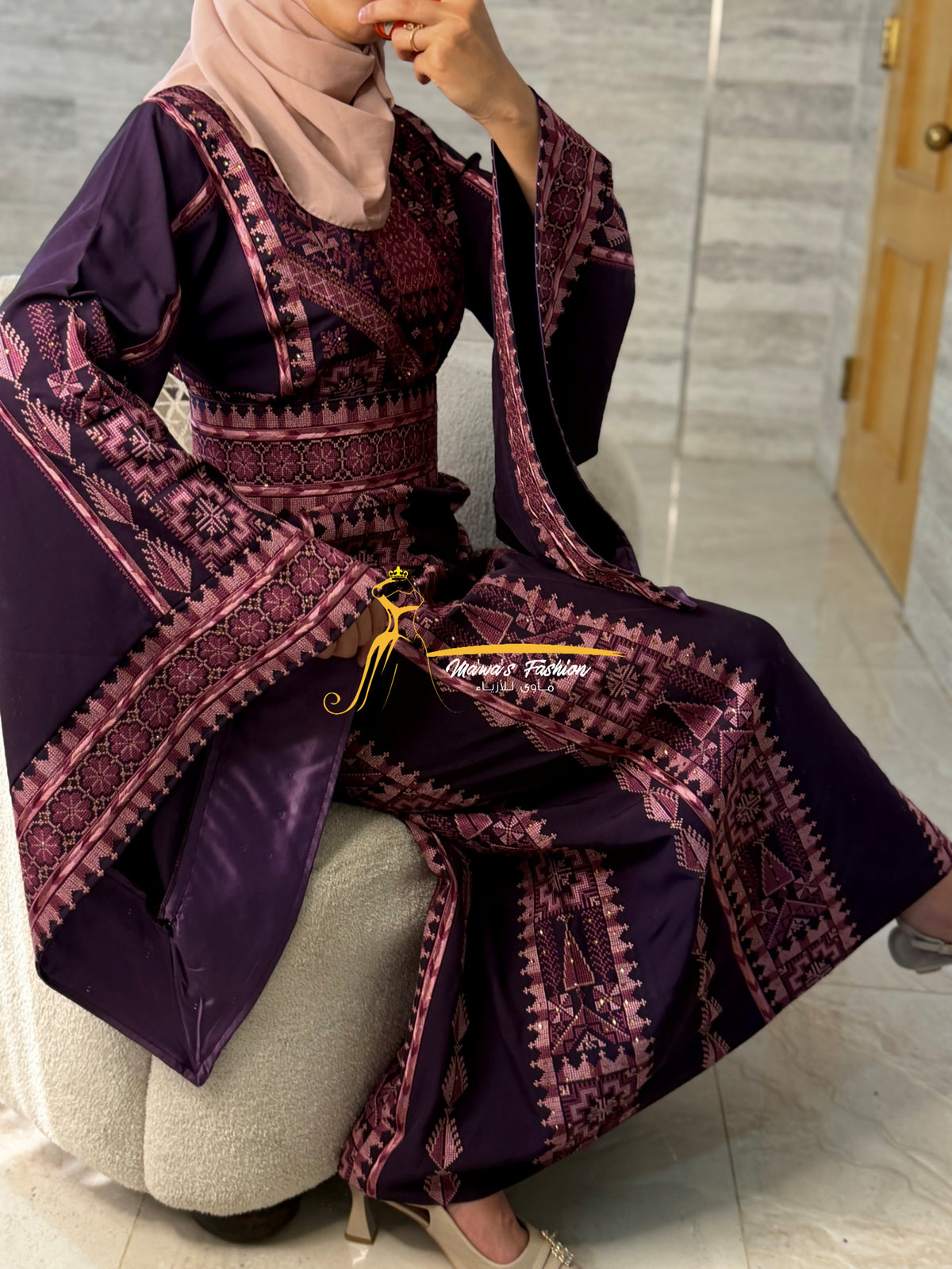 Royal Embroidered Thobe –Deep Plum & Dusty Pink Style G008C