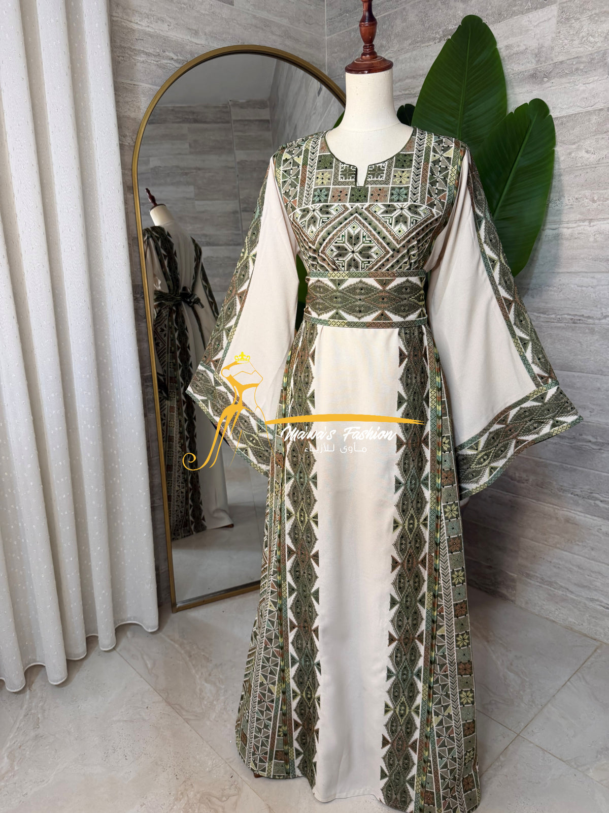 Category Luxury Off-White Geometric Embroidered Thobe - Style MG4926 B