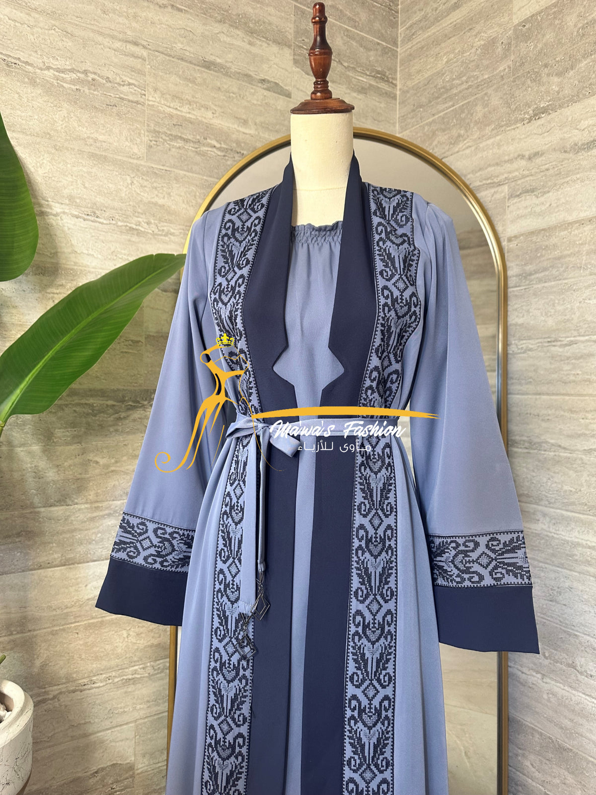 Abaya / Bisht