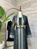 Abaya / Bisht