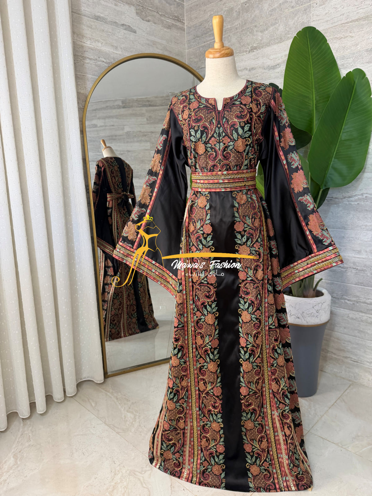 Classic Black Palestinian Thobe – Style MZ326C