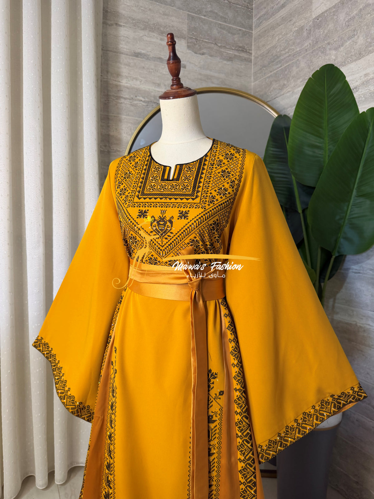 Elegant Embroidered Thobe- Style HZ526H