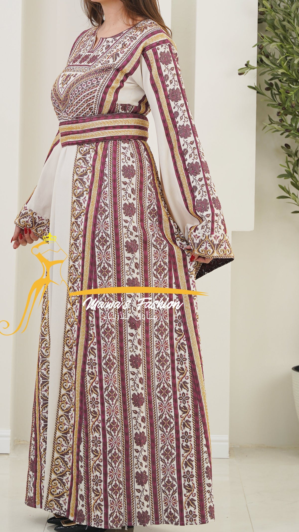 Luxury Off-White Heavy Embroidered Thobe with Beaded Manajel Belt - Style MG526B